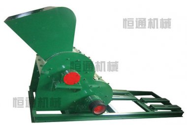 鞍山大型煤矸石毀氣流粉碎機壞機破碎大，產(chǎn)量高