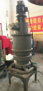 粉碎機的轉子都在進(jìn)行平衡技術(shù)設備上做動(dòng)平衡以保證國家機器經(jīng)久耐用